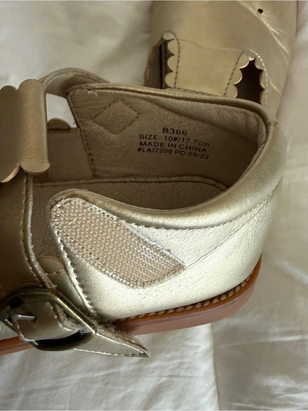 Felix & Flora | Girls' Gold T-Strap Dress Shoes | Toddler Size 10